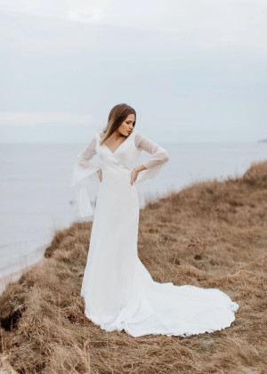 V Neck Ivory Chiffon Elegant Summer Wedding Dress